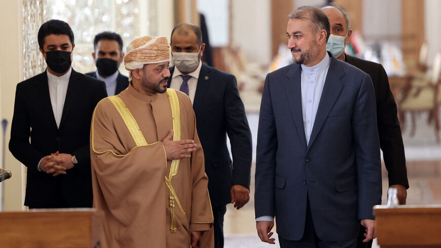 پشت پرده سفر غیر منتظره وزیر خارجه عمان به ایران!