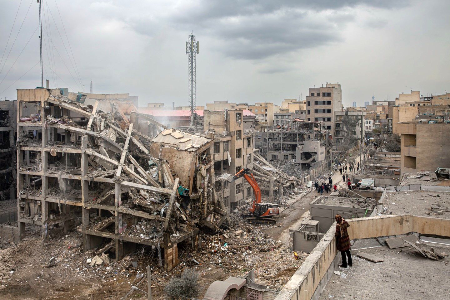 جنگ علیه ایران؛ روز سی‌وششم | حمله به پتروشیمی ماهشهر | ادعای نیویورک تایمز درباره علت ترور کمال خرازی | تغییر مسیر ناگهانی نفتکش حامل نفت ایران