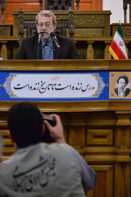 نشست خبری علی لاریجانی به مناسب روز مجلس