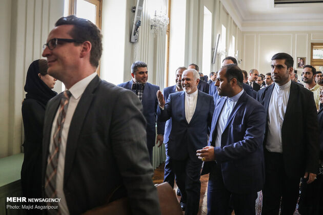ظریف و هایکو ماس