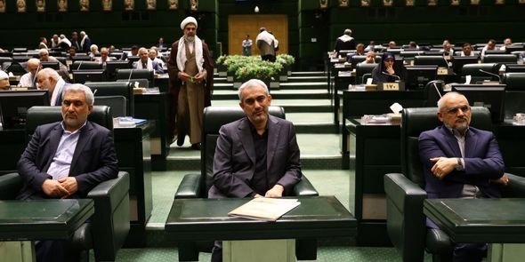 سیدعلی مدنی‌زاده، سکان‌دار وزارت اقتصاد شد/ 171 رأی موافق در مقابل 67 رأی مخالف 