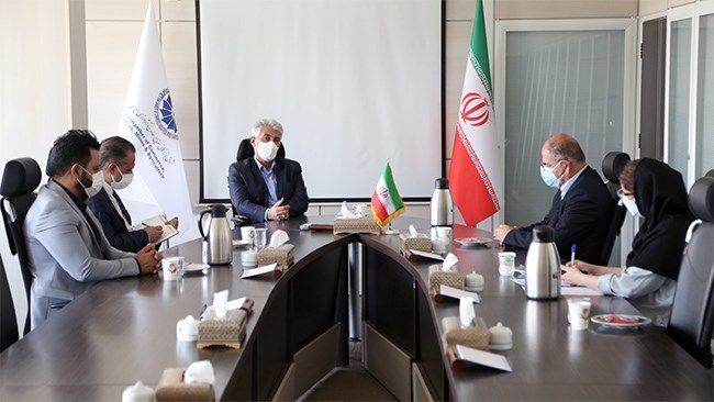 ضرورت روابط مستمر اتاق با سفارت‌‌خانه‌های ایران  