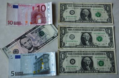 قیمت دلار و یورو در صرافی ملی امروز یکشنبه ۷ دی1404/افزایش قیمت دلار و یورو 