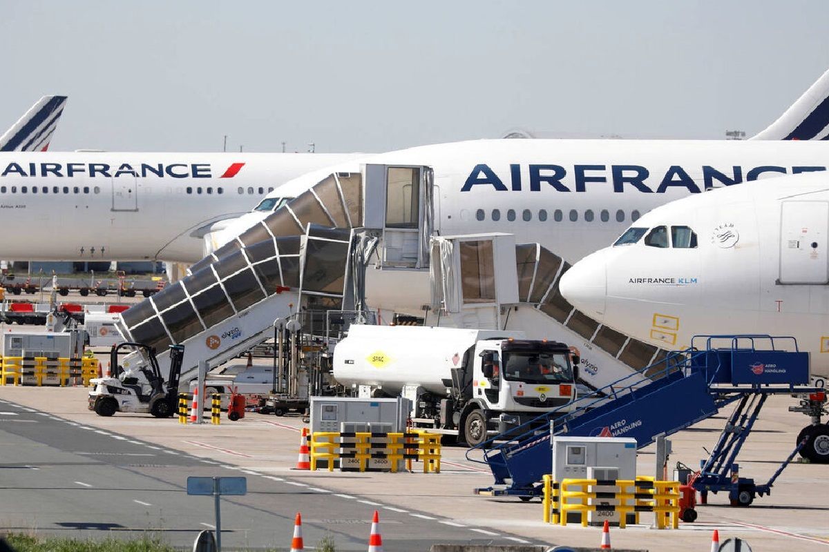 اختلال در پروازهای فرانسه به دلیل تهدید بمبگذاری/ فرودگاهها تخلیه شدند