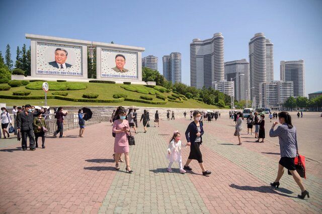 رهبر کره شمالی پوشیدن جین پاره و برخی مدل‌های مو را ممنوع کرد
