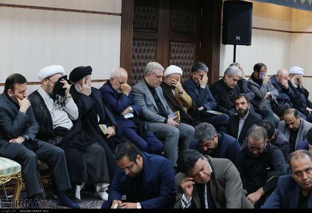 مراسم عزاداری امام حسین با حضور روحانی و وزرا