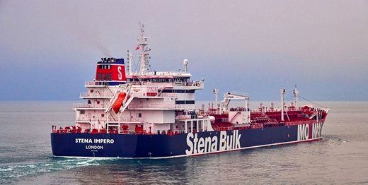 گزارش از خلیج فارس: تغییر مسیر یک نفتکش انگلیسی به سمت ایران