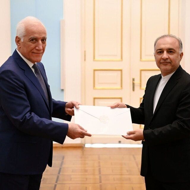 تقدیم استوارنامه سفیر جدید کشورمان به رئیس جمهوری ارمنستان