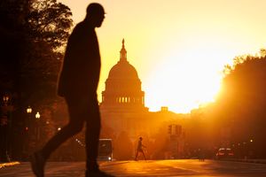 بن بست آماری در واشنگتن | تعطیلی دولت، اقتصاد آمریکا را به زانو در می‌آورد؟