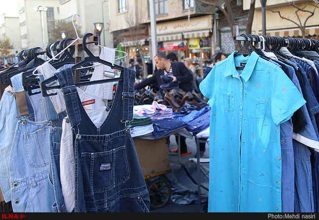 دستفروشی در خیابان ناصرخسرو