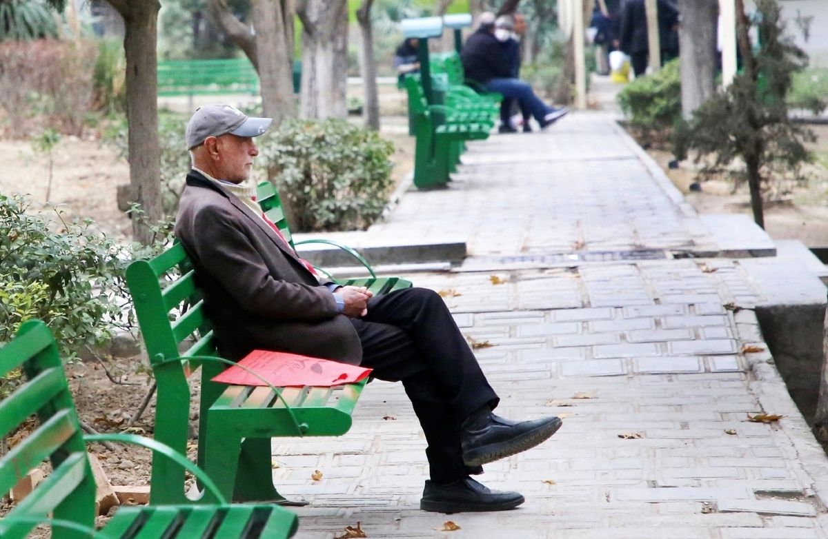 خبر خوش برای این گروه از بازنشستگان/ احکام متناسب‌سازی صادر شد