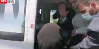 جلوگیری رئیسی از پرواز بالگرد برای شنیدن مشکل بانوی میاندوآبی+فیلم