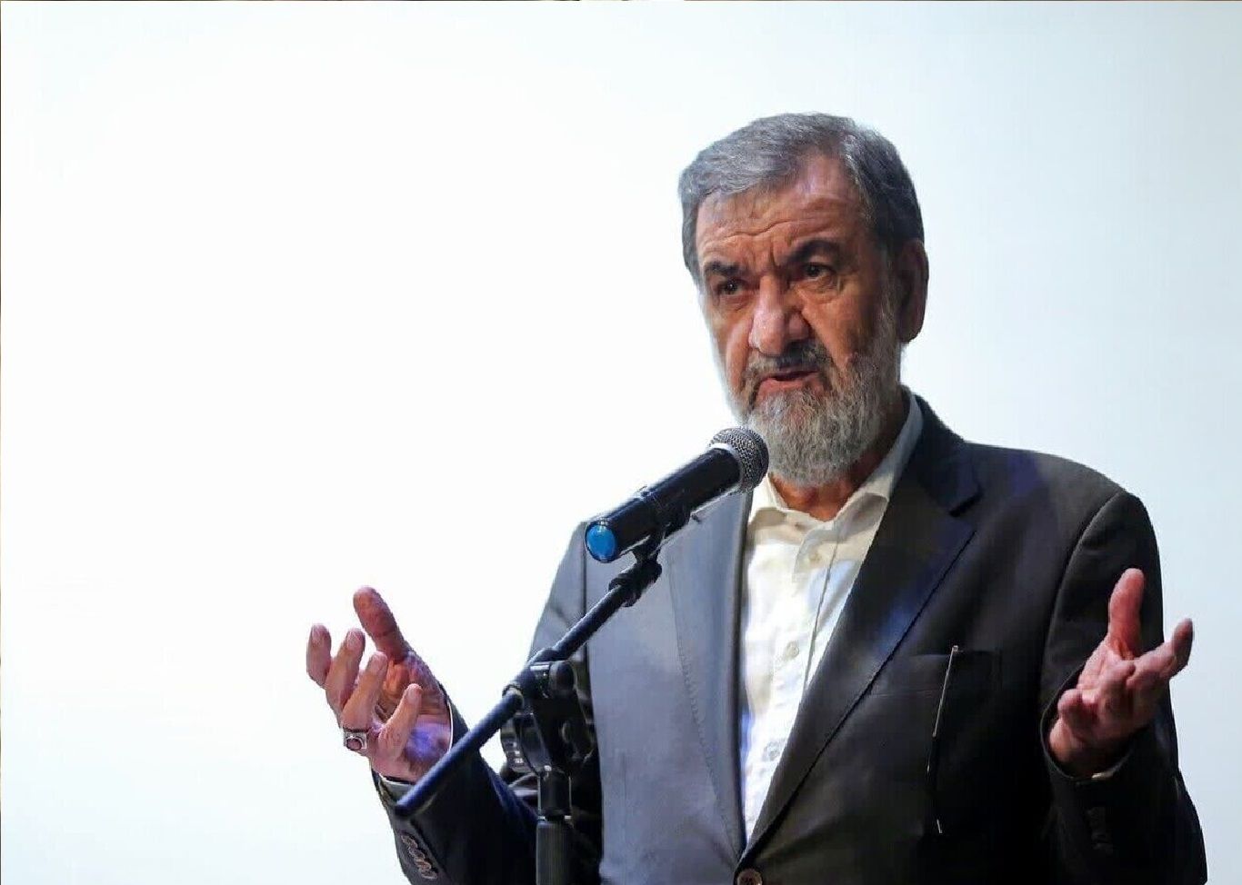 درخواست محسن رضایی از مردم آمریکا: دست ترامپ و نتانیاهو این 2 آدم زنجیری را بگیرید تا کشتار راه نیاندازند