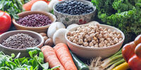 با خوردن این مواد غذایی به جنگ پیری بروید!