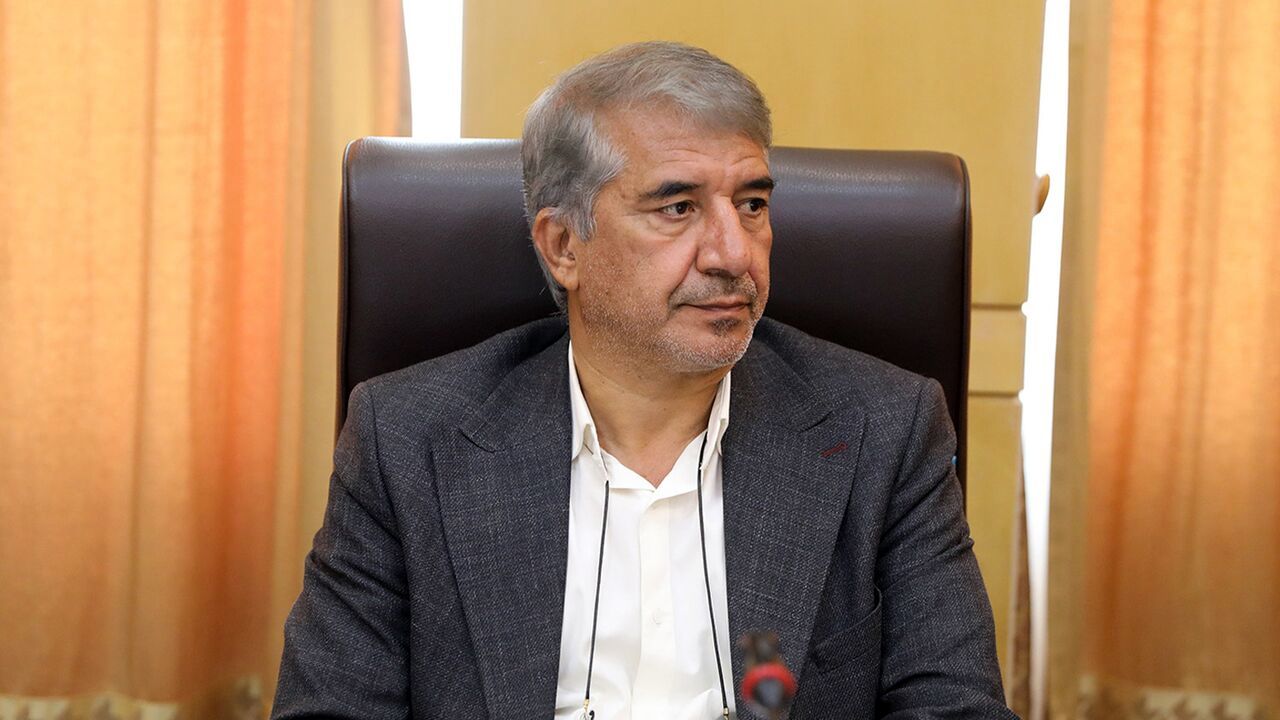 واکنش یک نماینده به نوسانات قیمت ارز و طلا / باید صبر کرد و دید مذاکرات به کجا می‌رسد