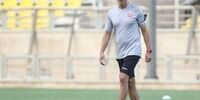 یحیی گل‌محمدی هوادار پرسپولیسی که دستش قطع شده بود را سورپرایز کرد