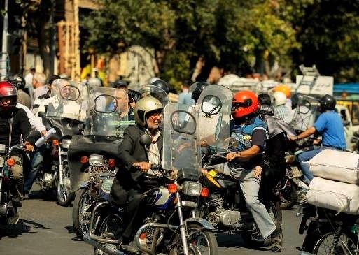 « طرح ترافیک » در یک قدیمی موتورسیکلت های تهران