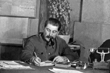 پدربزرگ پوتین، آشپز شخصی دیکتاتور معروف بود / استالین چه غذایی را دوست داشت؟