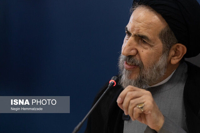 ابوترابی‌فرد: تحریم های آمریکا برای ایجاد زمینه تهاجم صهیونیست ها بود / باید قدرتمند باشیم