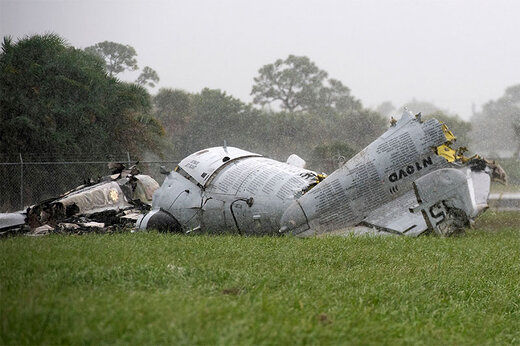 سقوط مرگبار یک هواپیمای مسافربری/ چند نفر کشته شدند؟