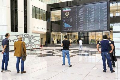 لیدر بازار سرمایه تغییر می‌کند؟ | میرمعینی: کارگزاری‌های بورسی کوچک و گمنام باید ادغام یا منحل شوند زیرا... 3