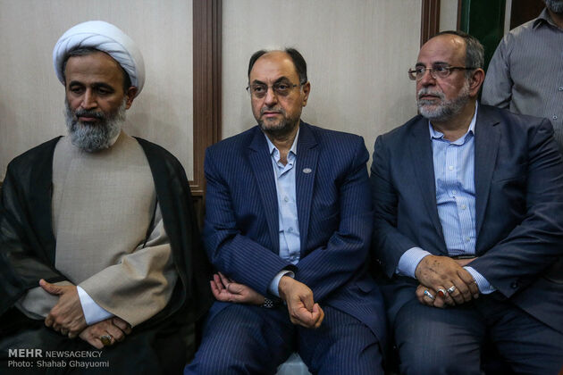 تصاویر مراسم ختم همسر آیت الله علم الهدی