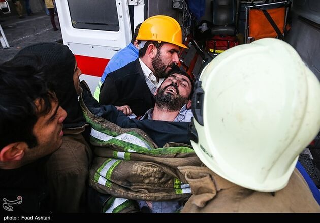 فرو ریختن ساختمان پلاسکو تهران