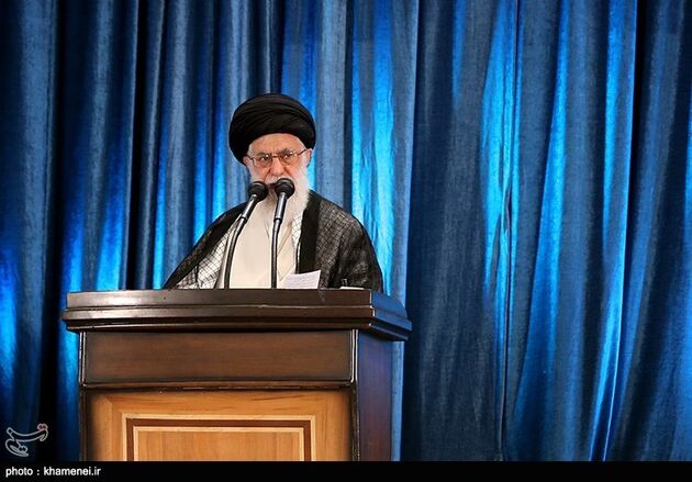 اقامه نماز عید فطر به امامت رهبر معظم انقلاب