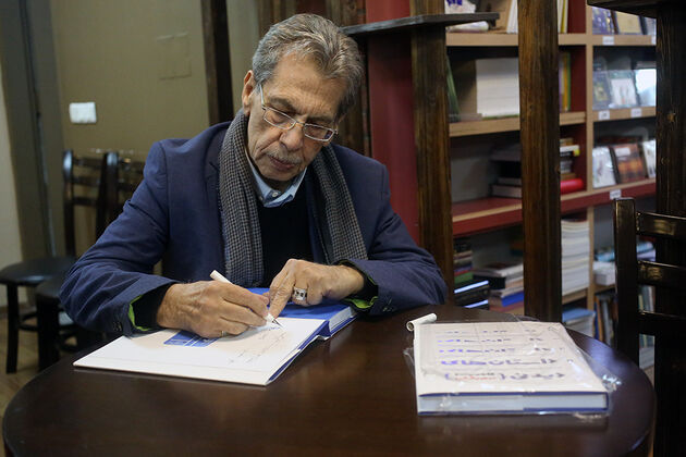 مراسم رونمایی از «داستان های دیدنی» کامبیز درم بخش