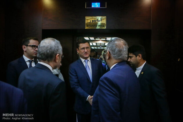 دیدار وزیر انرژی روسیه با وزیر اقتصاد ایران