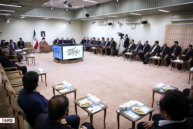 دیدارمسئولان پژوهشکده علوم شناختی با رهبری