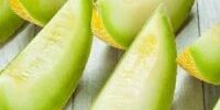 طالبی را با این غذاها نخورید