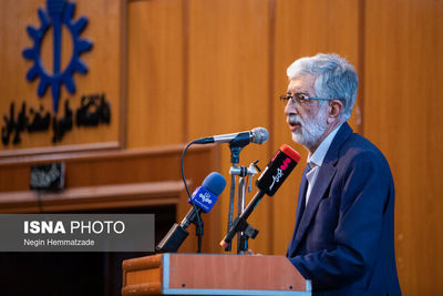 حدادعادل: رهبر معظم انقلاب با سه فرزند در یک آپارتمان ۱۰۰ متری زندگی می‌کرد/ توصیه رهبر شهید بر حفظ حرمت جایگاه‌ رئیس‌جمهوری، وزیر و نماینده مجلس بود