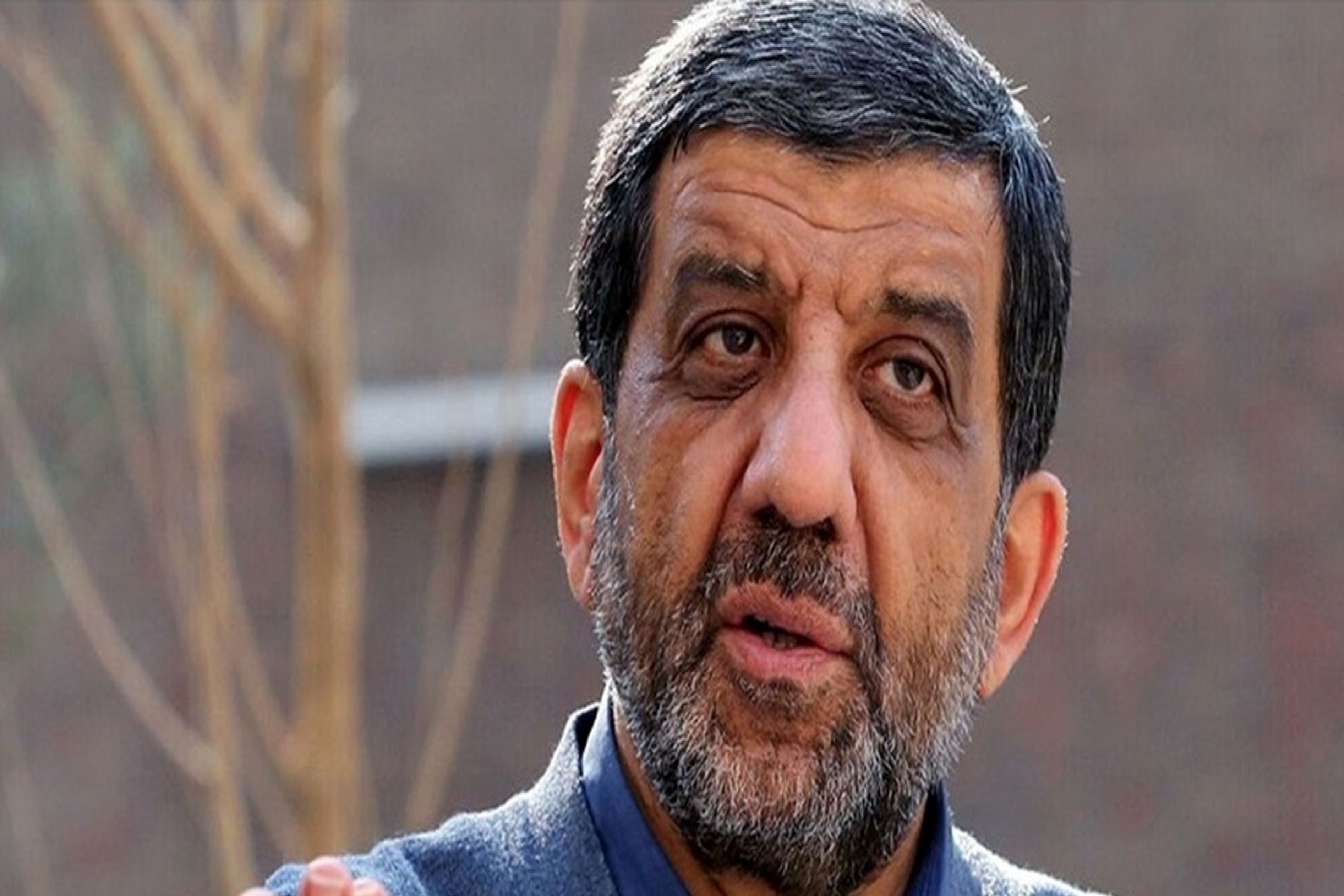 طعنه ضرغامی به محافظت از برخی از مسئولان / یا موبایل همراه ندارند یا محل استقرارشان معلوم نیست / اوضاع را برای مسئولین اجرایی و سیاسی، عادی اعلام کنید
