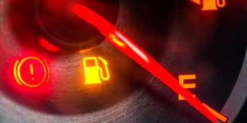 بلایی که تثبیت قیمت بنزین بر سر اقتصاد ایران و سفره مردم آورد | با دست فرمان دولت خاتمی، بنزین امسال 35 هزار تومان بود و آبان 98 رخ نمی‌داد