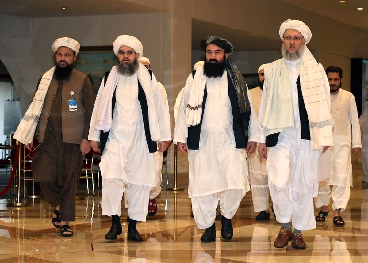  عکسی از زندانیان آزاد شده طالبان از زندان گوانتانامو
