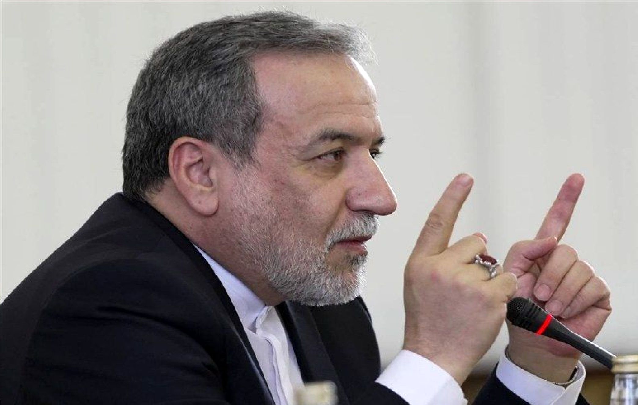 عراقچی: تروئیکای اروپا صلاحیت طرح ادعا علیه ایران را ندارد / قاطعانه با هر شرارتی در آینده برخورد خواهیم کرد