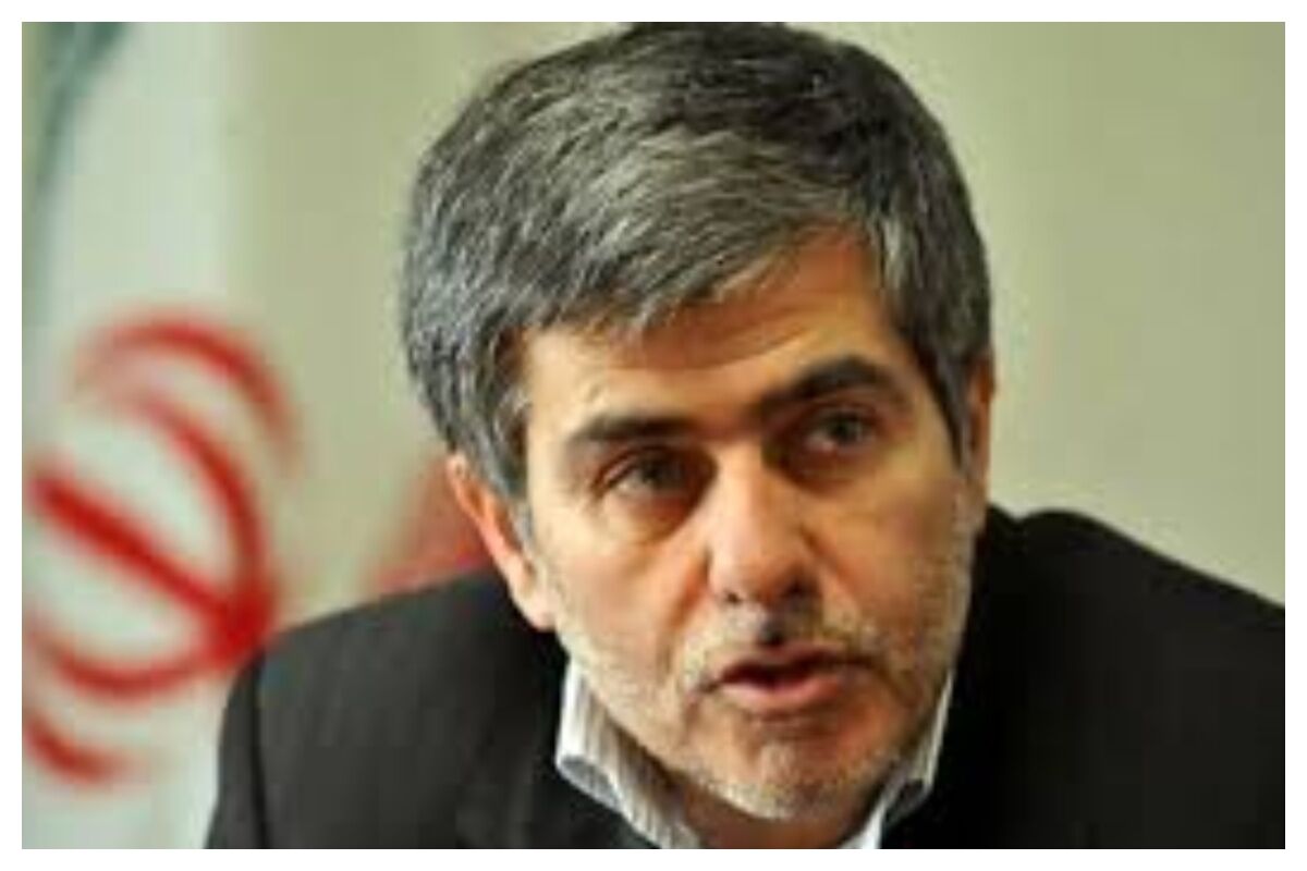  تصویری از دیدار و گفت‌وگوی شهید فریدون عباسی دوانی با رهبر معظم انقلاب