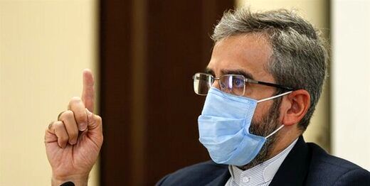 انتقادات تند عباس عبدی از تیم مذاکره کننده و علی باقری