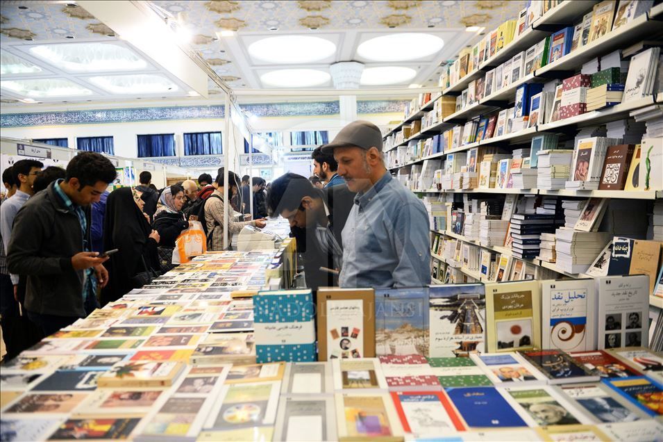 نمایشگاه کتاب تهران تا 2 خرداد تمدید شد