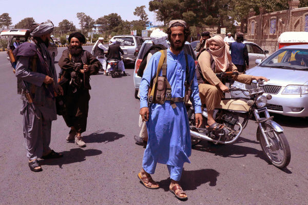  استقبال پرشور  مردم کابل از طالبان+ فیلم