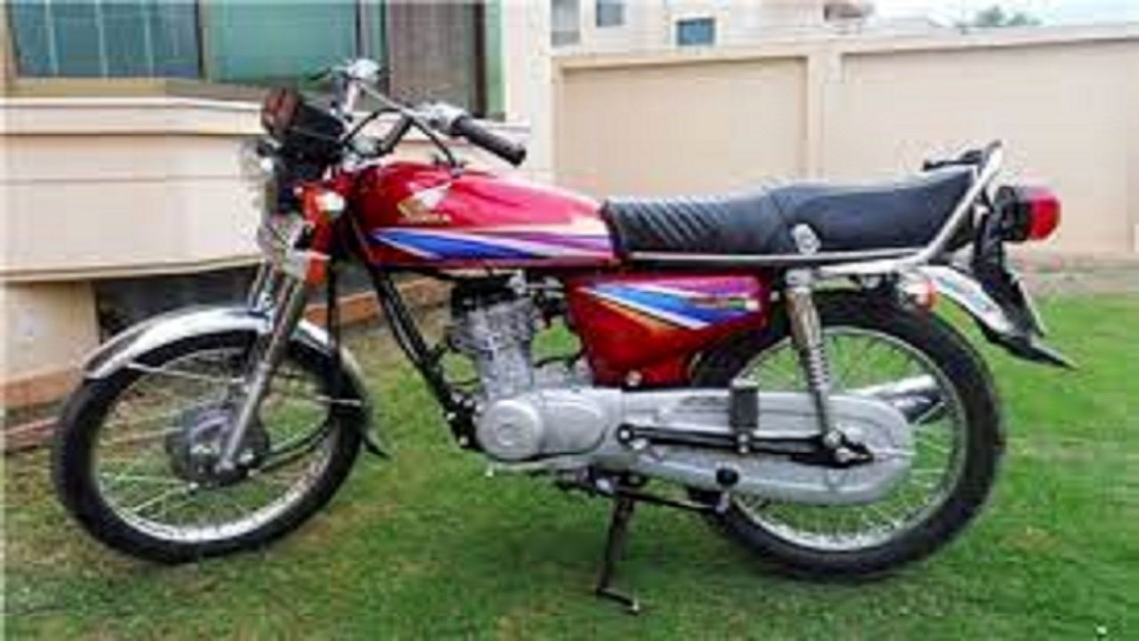 موتورسواری مجری چادری شبکه 3 سوژه شد + عکس