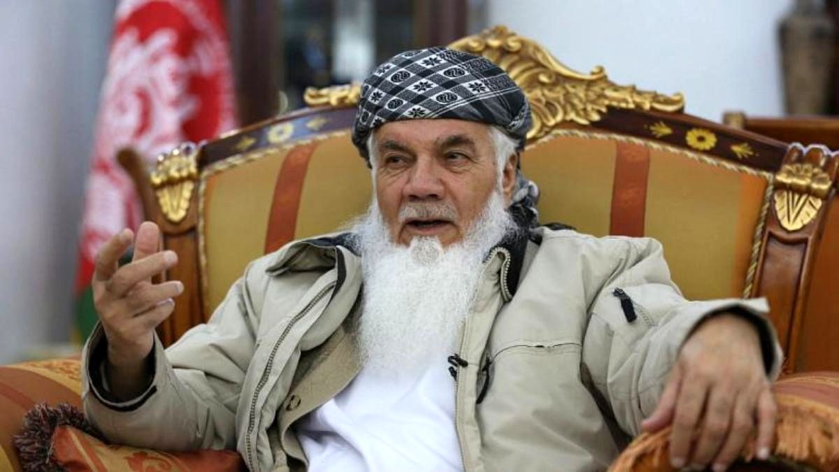 اسماعیل خان، رهبر جهادی مخالف طالبان وارد ایران شد