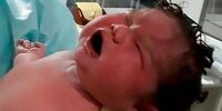 این زن  بچه غول به دنیا آورد+ عکس
