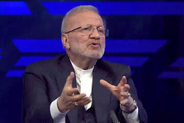 منوچهر متکی: روحانی با تعبیر «کدخدا» به آمریکا سیگنال داد که بدون هماهنگی شما کاری نمیکنم / برجام نان و آب و شام ما شد