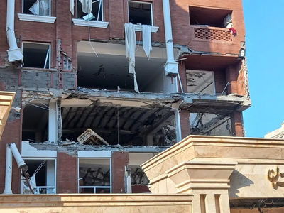 آخرین جزئیات انفجار در مجتمع مسکونی بندرعباس | 10 مصدوم و 4 کشته تا این لحظه | تکذیب ترور سردار تنگسیری و حمله پهپادی به ساختمان سپاه 