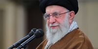 مضجع مطهر حضرت امام رضا علیه‌السلام با حضور رهبر انقلاب غبارروبی شد
