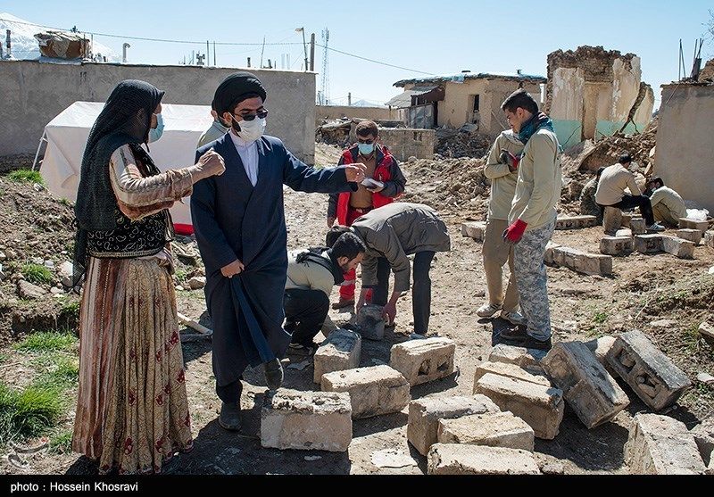 تصاویر| روزگار سخت مردم زلزله زده سی سخت