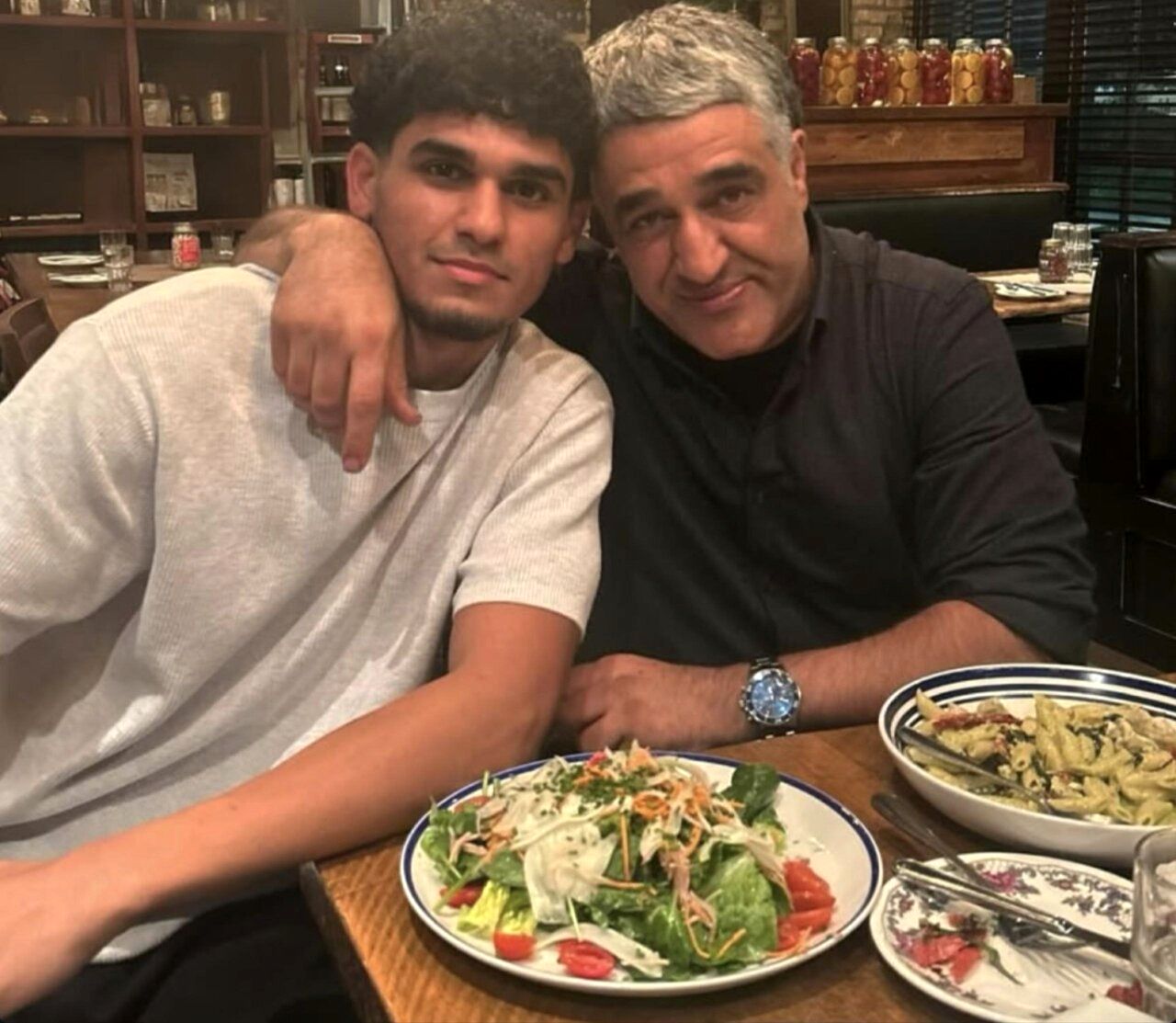 تصویری جدید از پژمان جمشیدی در سفر به تورنتو کانادا