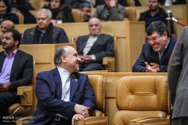 همایش قانون اساسی و حقوق ملت